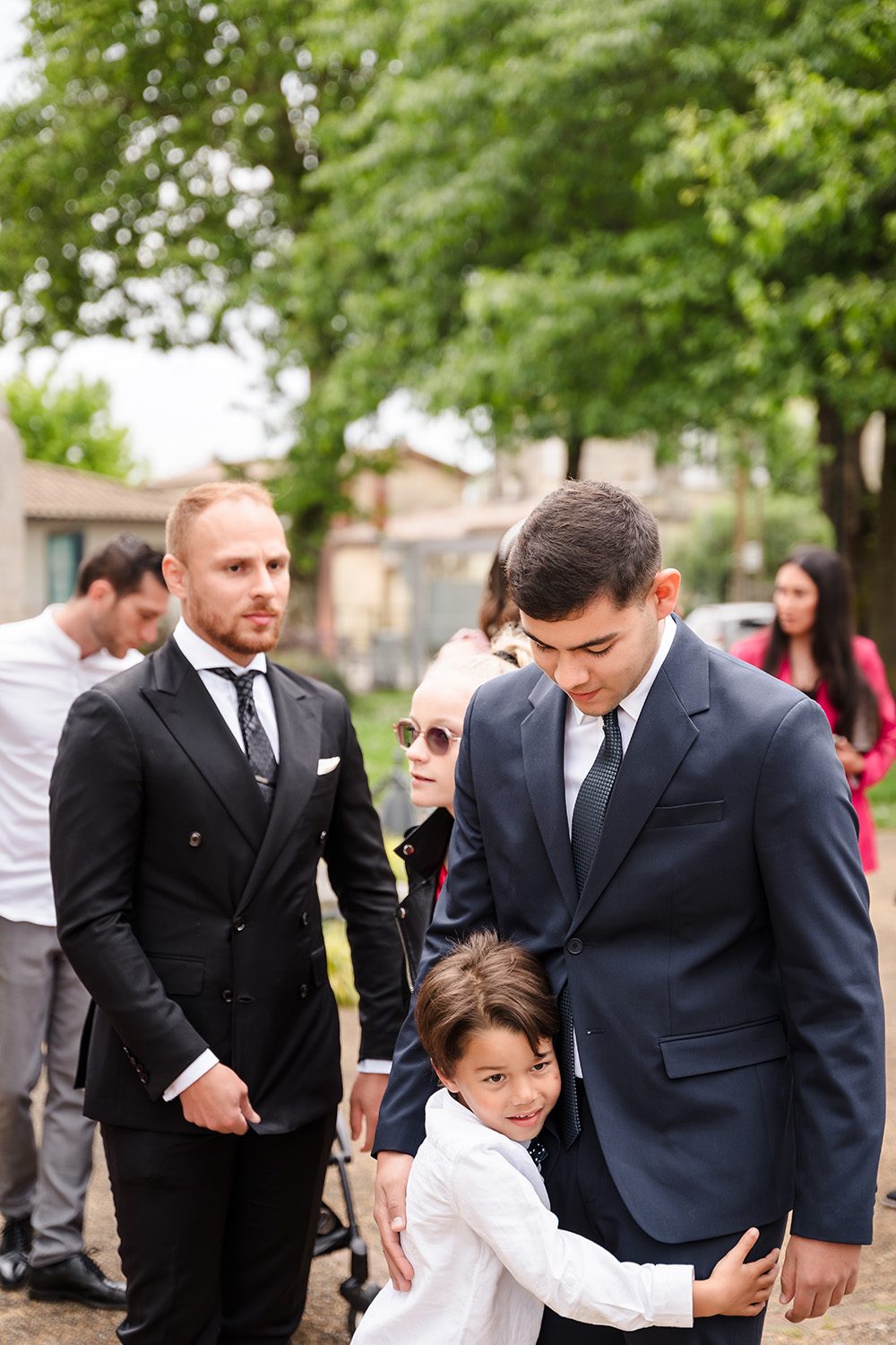 Photographie des invités qui arrivent à la mairie d'Ambarès-et-Lagrave.